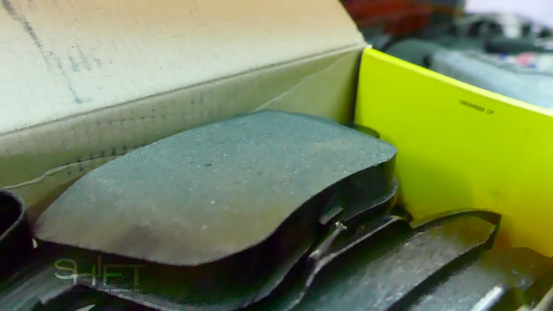 Technical Corner - change brake pads